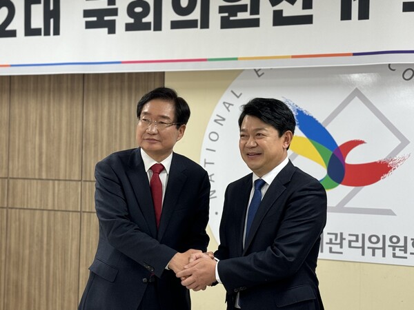 [자료화면] 복기왕 더불어민주당 후보가 김영석 후보
